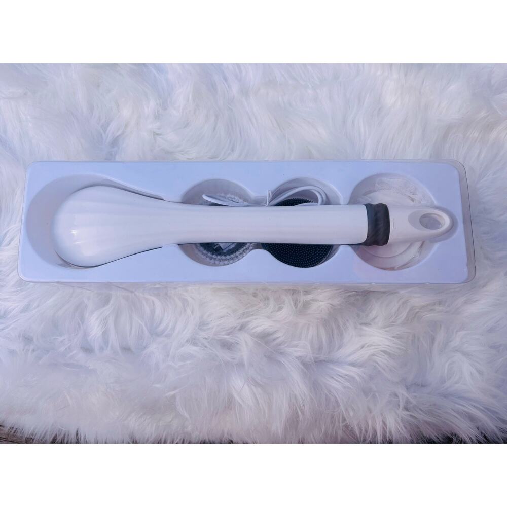 BLUSHLY Cleansing & Exfoliating Body Brush with Heads (NEW IN BOX)